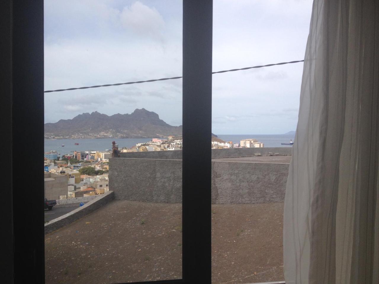 Bed & Breakfast Residencial Monte Cara Mindelo